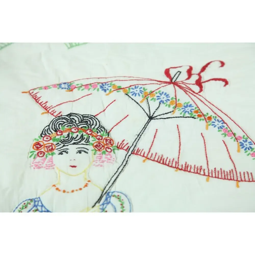 VTG‎ Embroidered Quilt White Lace Ruffle Floral Victorian Granny 79X88 COTTAGE